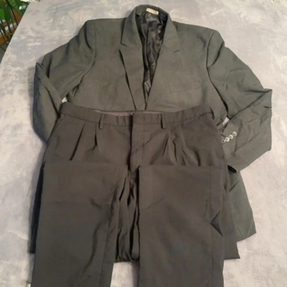 Louis Martin Suit Mens 44R 36UL Gray Wool Blend Formal Business Separates